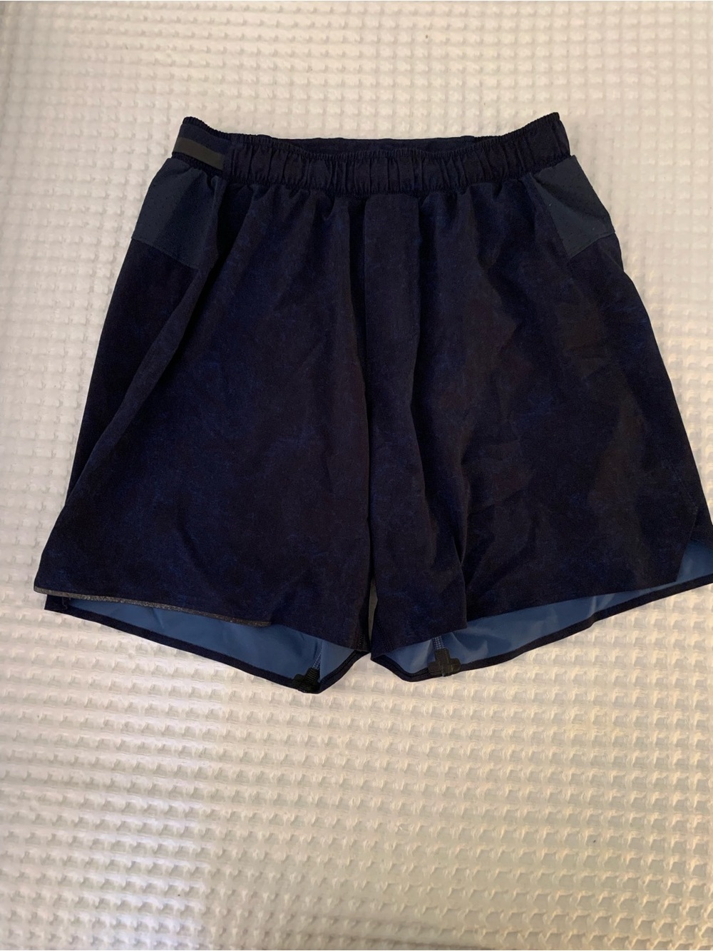 lululemon athletica Men's Navy Blue Surge Athletic Shorts with Liner Size Small